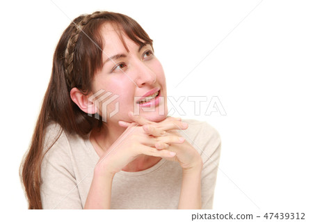 Mixed-blooded women indulge in delusions 47439312