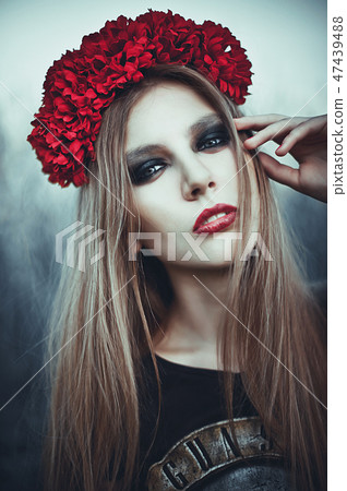 Portrait of beautiful sensual woman 47439488