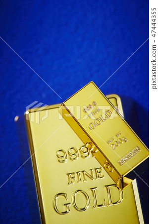 金子黏附藍色背景拷貝空間 金子黏附藍色背景拷貝空間 47444355