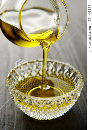 Olive oil Olive oil 47444581