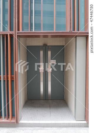 Double Door 47446780