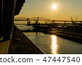 在水中的日落 47447540