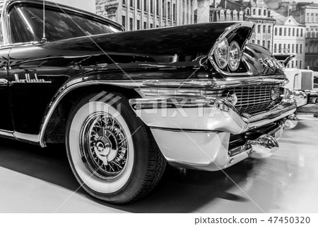 detail of a vintage luxury car detail of a vintage luxury car 47450320