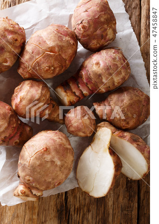 Fresh Jerusalem artichoke root close-up 47458847