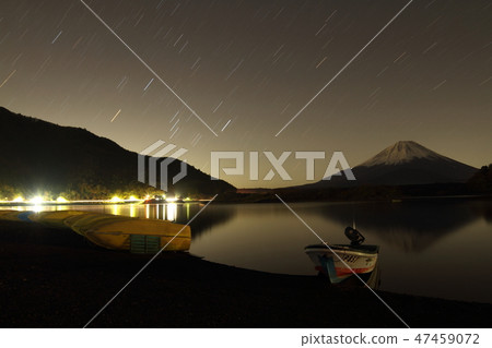 富士山，星空和湖 47459072