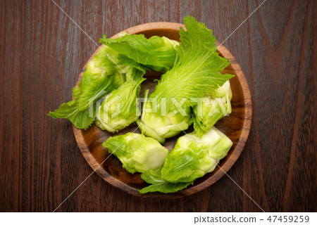 Takana with child 47459259