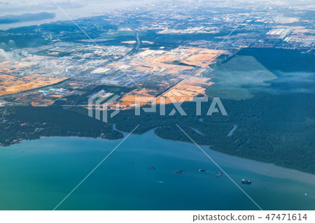 View of Singapore from a landing airplane 47471614