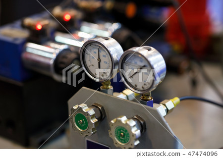 hydraulic equipment with pressure gauges hydraulic equipment with pressure gauges 47474096