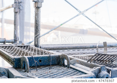 外牆塗料建築複雜腳手架 外牆塗料建築複雜腳手架 47478307