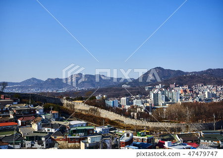 Take a look around the alleyway that has a long history of Seoul 47479747