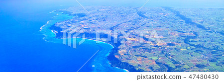 宮古島。從飛機看見的宮古島的風景 宮古島。從飛機看見的宮古島的風景 47480430