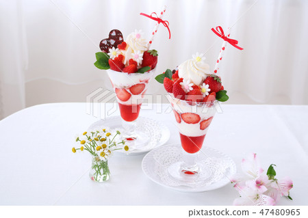 Strawberry Parfait Valentine's Day 47480965