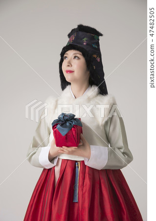 Korean beauty concept photo. Young beautiful woman wearing Hanbok, Korean traditional dress. 090 47482505