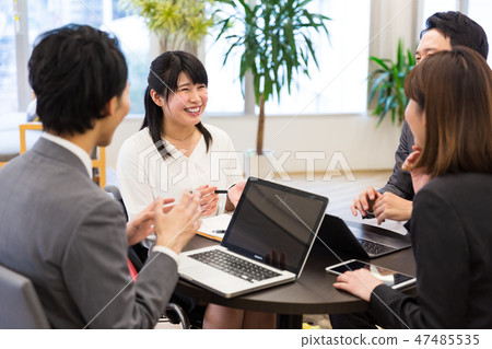 日本環球模特協會監督物質殘障輪椅業務 47485535