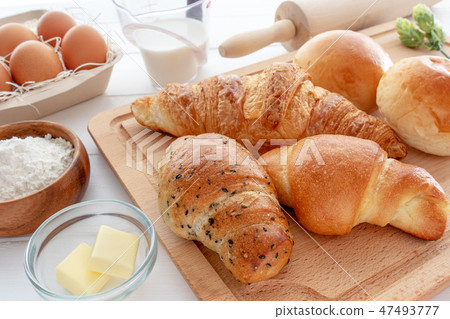 Materials for making bread 47493777