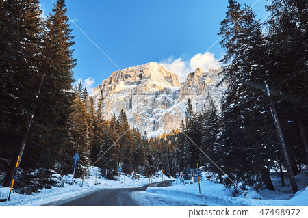 Dolomites mountains covered in snow in winter Dolomites mountains covered in snow in winter 47498972