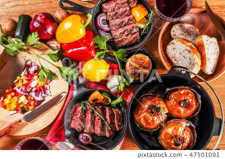 Thick sliced grilled steak Thick sliced grilled steak 47501091