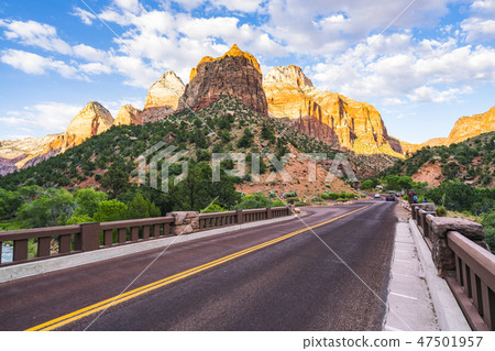 beautiful Zion np on sunny day,utah,usa. beautiful Zion np on sunny day,utah,usa. 47501957