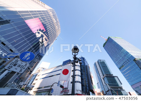 東京的東京城市景觀 - 澀谷爭奪交叉路口前一天的交叉路口 47503056