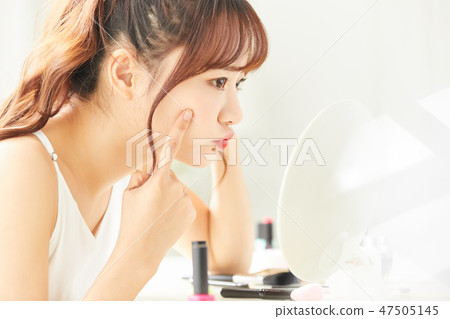Female Beauty Makeup 47505145