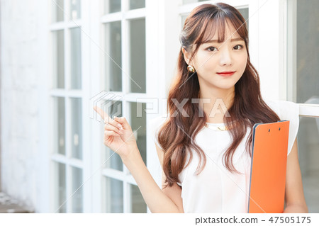 Female business woman Female business woman 47505175