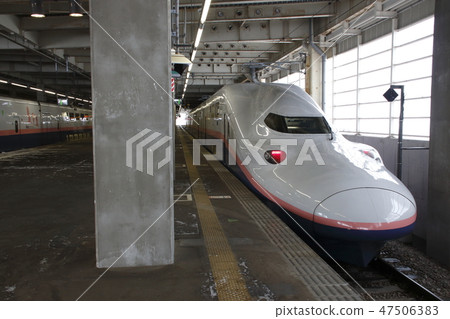 Joetsu Shinkansen Max which is stopped at Yurusawa station in Garra in winter 47506383