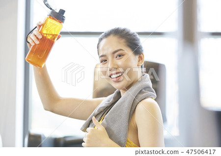 女性健身健身房 47506417