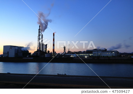 Kawachi River and Chuetsu pulp at dusk Kawachi River and Chuetsu pulp at dusk 47509427