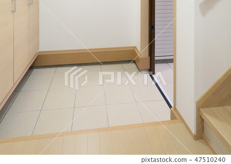 一個新建的房子的入口的圖像 47510240