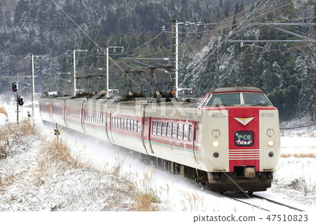 Limited Express "Yakumo" running on a snow-covered hare line 47510823