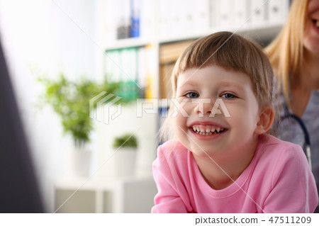 Little child at pediatrician reception Little child at pediatrician reception 47511209