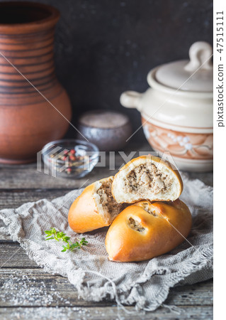 Mini meat pies Mini meat pies 47515111