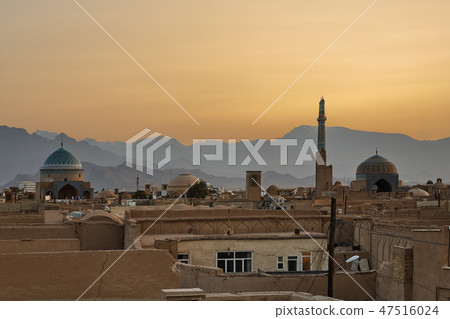 Skyline of Yazd old town in Iran on sunset. 47516024