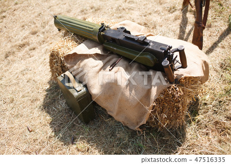 WWI machine gun 47516335