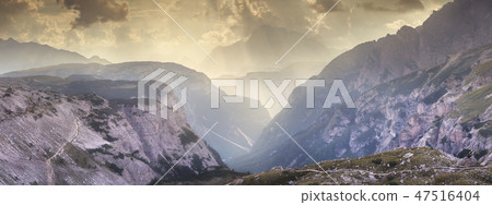 Mountain ridge view of Tre Cime di Lavaredo, South Tirol, Dolomites Italien Alps 47516404