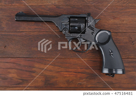 Mk IV Top-Break Revolver service pistol Mk IV Top-Break Revolver service pistol 47516481