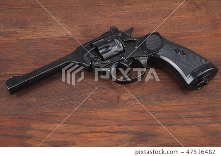 Mk IV Top-Break Revolver service pistol  47516482