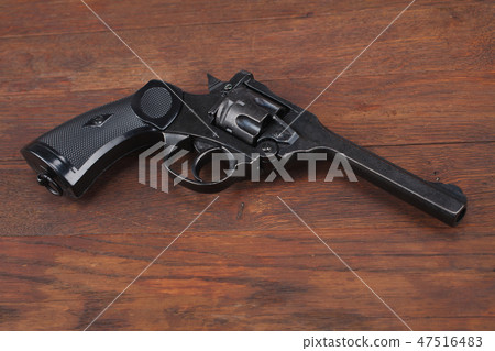 Mk IV Top-Break Revolver service pistol Mk IV Top-Break Revolver service pistol 47516483