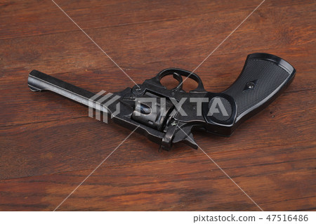 Mk IV Top-Break Revolver service pistol Mk IV Top-Break Revolver service pistol 47516486