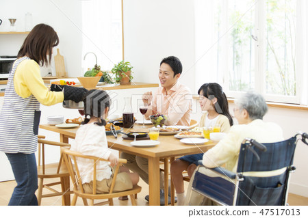 Multi Generation Home Party Image 47517013