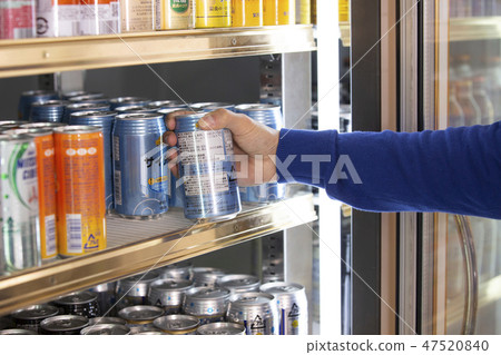 Convenience store drink pick up 47520840