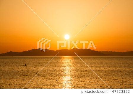 Dusk of hot spring in spring spring dusk of hot spring 3 47523332