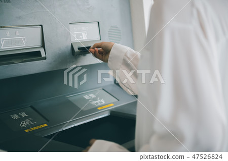 atm 自動櫃員機 女生 47526824