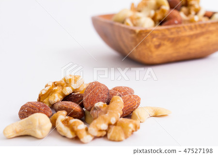 Mixed nuts 47527198
