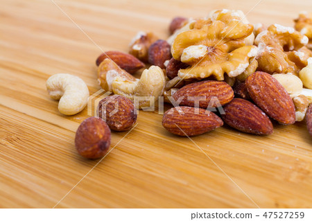 Mixed nuts Mixed nuts 47527259