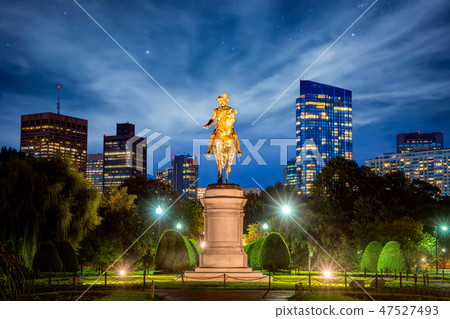 eorge Washington Equestrian Statue 47527493