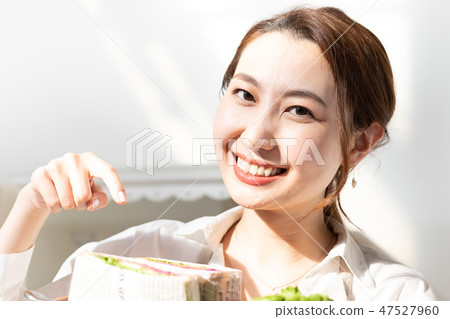 射擊與生活方式智能手機 47527960