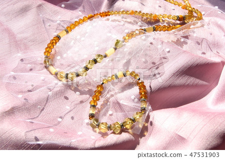 Glass bead necklace & bracelet (handmade) 47531903