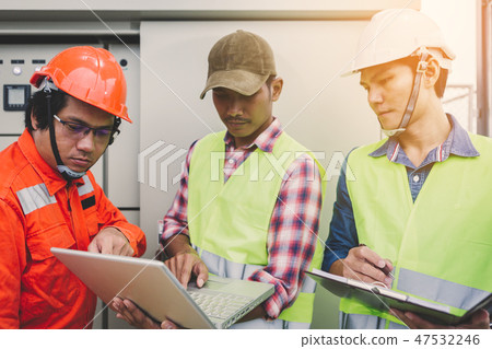engineer in solar power plant engineer in solar power plant 47532246