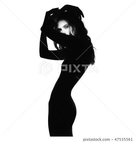 Black and white fashion portrait of beautiful lady 47535561